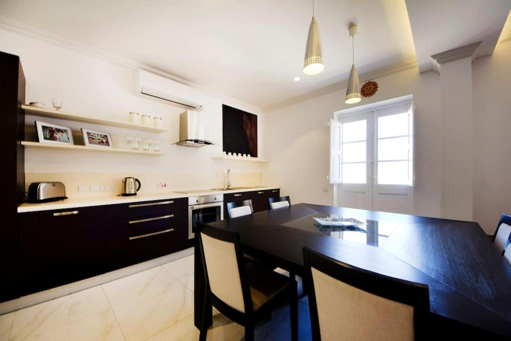 Ag3 - Large, Bright And Stylish Apartment Valletta Ngoại thất bức ảnh