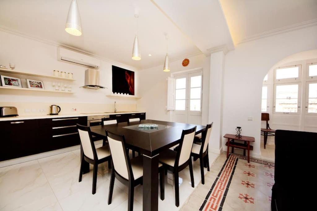 Ag3 - Large, Bright And Stylish Apartment Valletta Ngoại thất bức ảnh