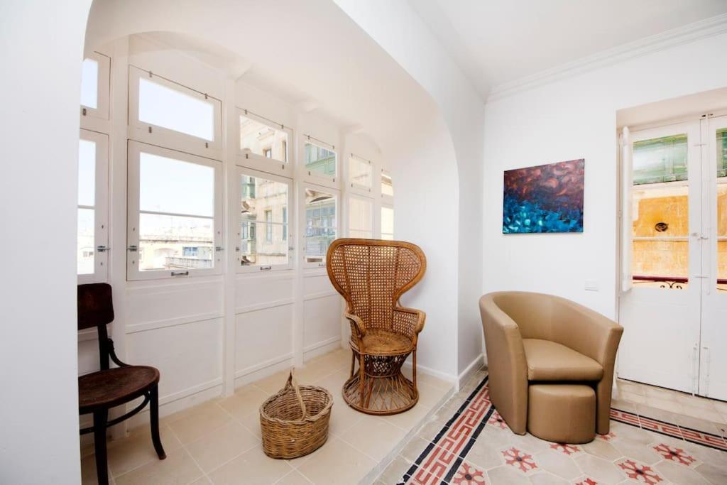 Ag3 - Large, Bright And Stylish Apartment Valletta Ngoại thất bức ảnh
