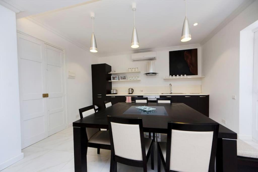 Ag3 - Large, Bright And Stylish Apartment Valletta Ngoại thất bức ảnh