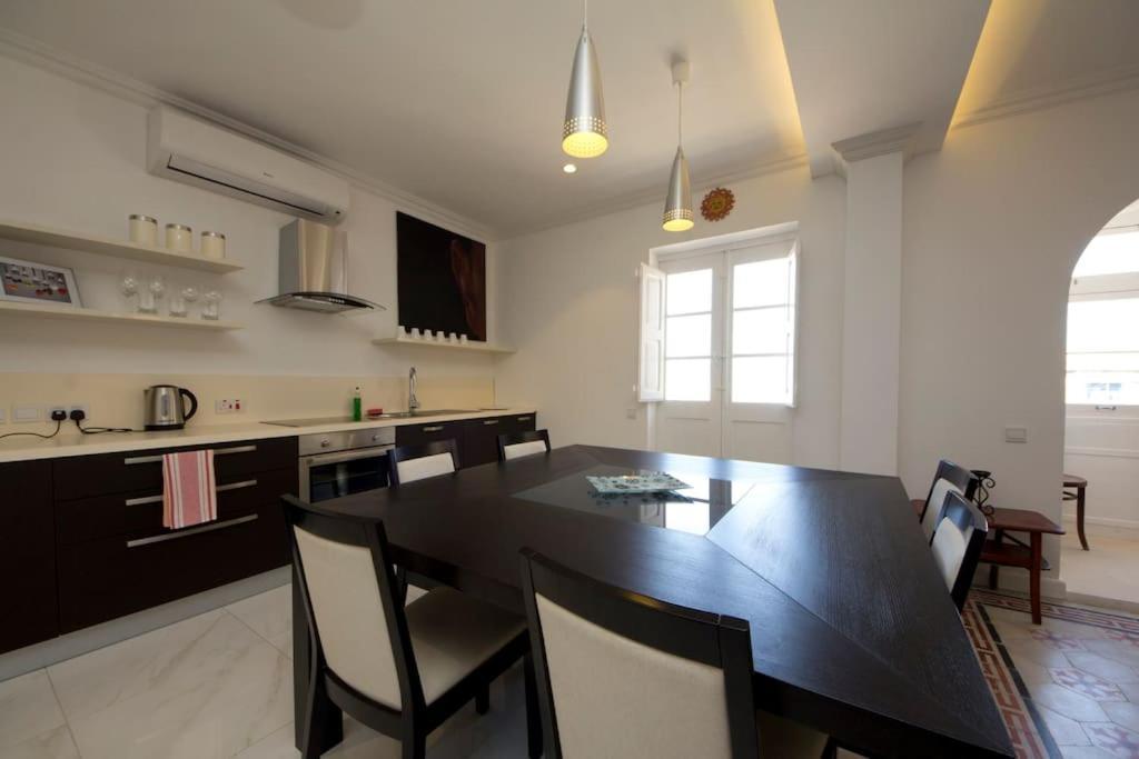Ag3 - Large, Bright And Stylish Apartment Valletta Ngoại thất bức ảnh